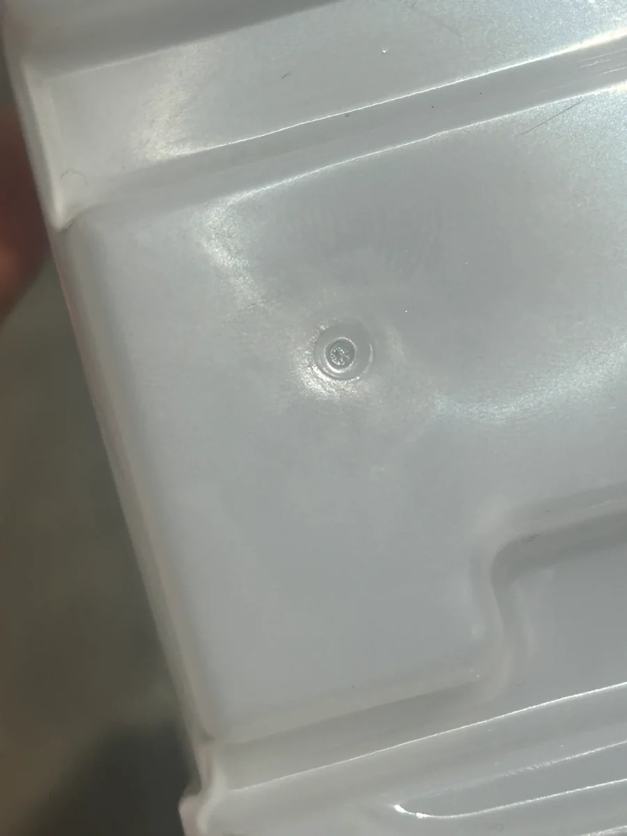 injection molding gate vestige examples on precision plastic parts