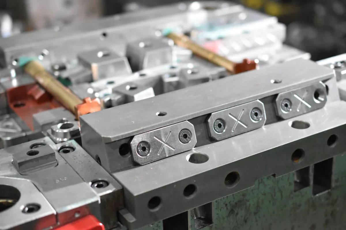 Injection Mold With slider